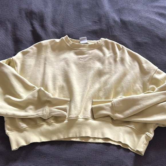 Nike Women's Yellow Sweater - Picture 2 of 2
